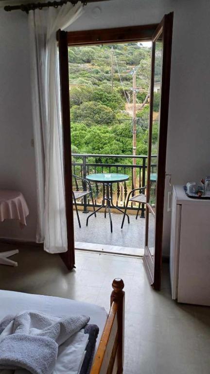 Hotel Rena Ágios Kírykos エクステリア 写真